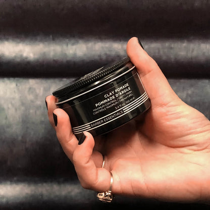 Clay Pomade - US 6903